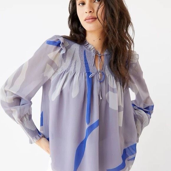 Aritzia Tops - Aritzia Wilfred Castello Blouse Lavender Abstract Print Tie Neck Top Small NEW